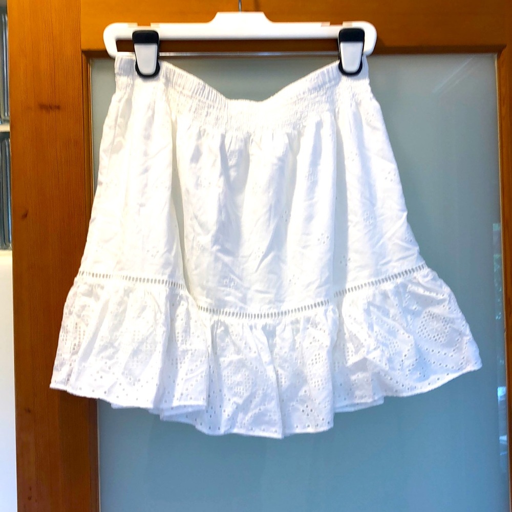 Eyelet skirt